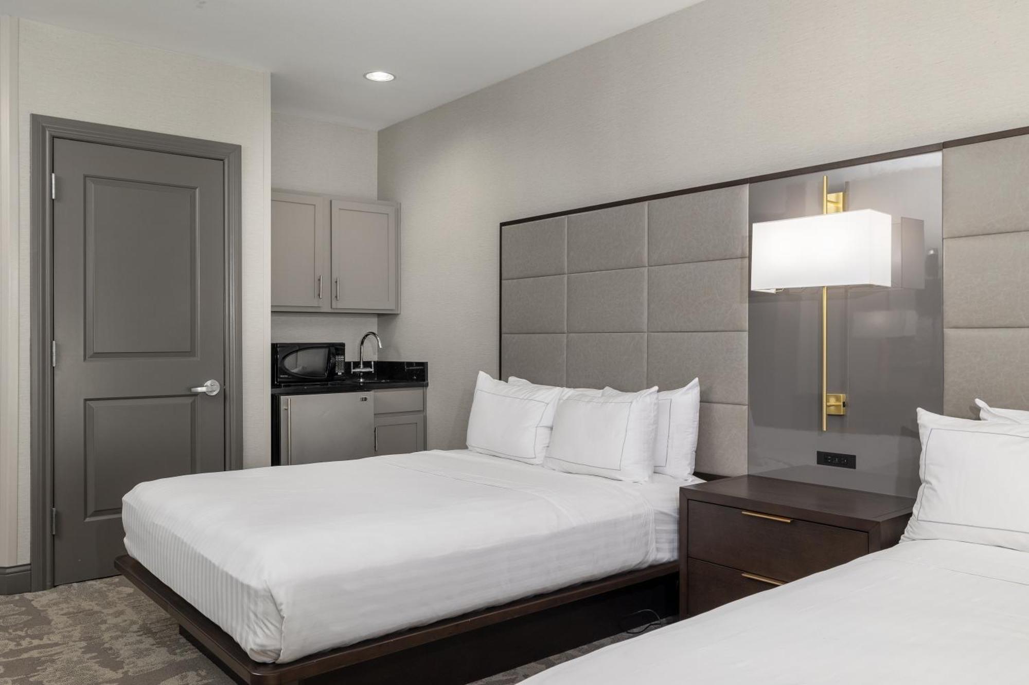 Hotel Hilton Promenade Branson Landing Esterno foto